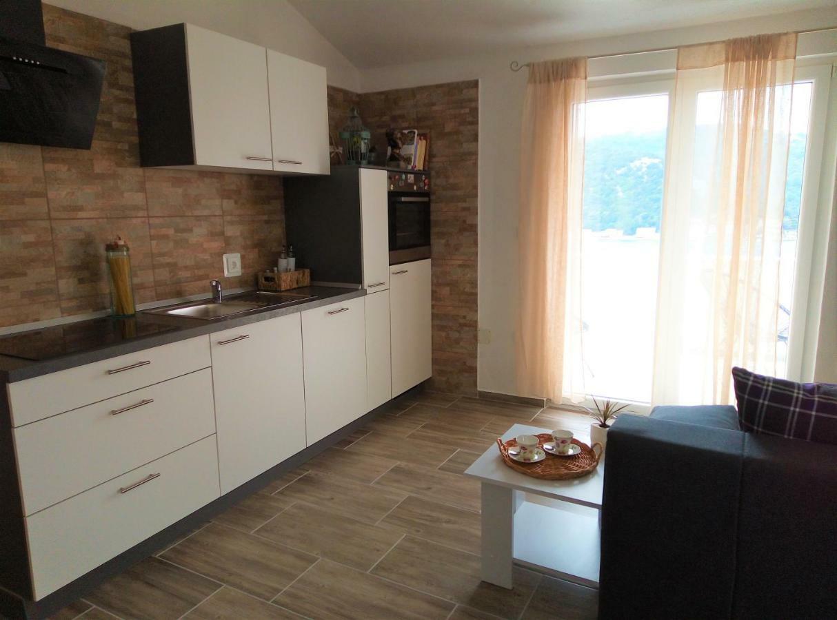 Apartments Kurelja Lastovo Exterior photo